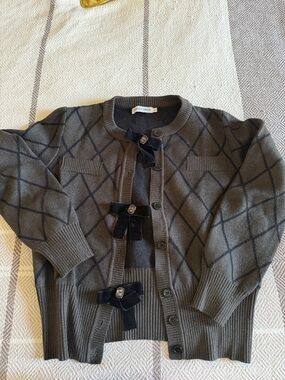 Classic Olive Green Diamond-Pattern Cardigan with Velvet Bows